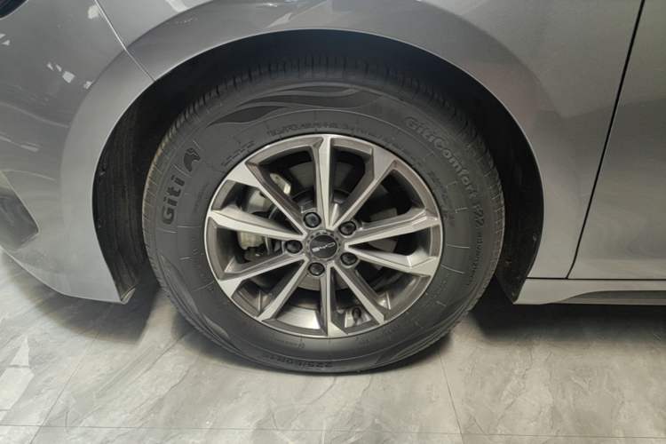 Used BYD Destroyer 05 2024 HONOR Edition DM-i 55KM Luxury Model Left Front Wheel Hub