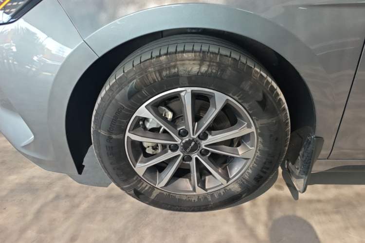 Used BYD Destroyer 05 2024 HONOR Edition DM-i 55KM Luxury Model Left Front Wheel Hub