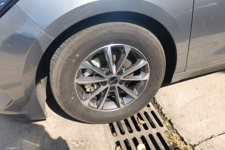 Used BYD Destroyer 05 2024 HONOR Edition DM-i 55KM Luxury Model Left Front Wheel Hub