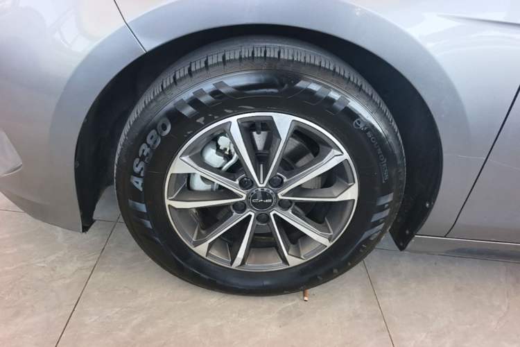 Used BYD Destroyer 05 2024 HONOR Edition DM-i 55KM Luxury Model Left Front Wheel Hub