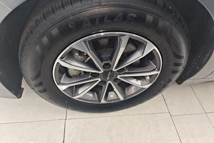 Used BYD Destroyer 05 2024 HONOR Edition DM-i 55KM Luxury Model Left Front Wheel Hub
