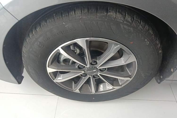 Used BYD Destroyer 05 2024 HONOR Edition DM-i 55KM Luxury Model Left Front Wheel Hub