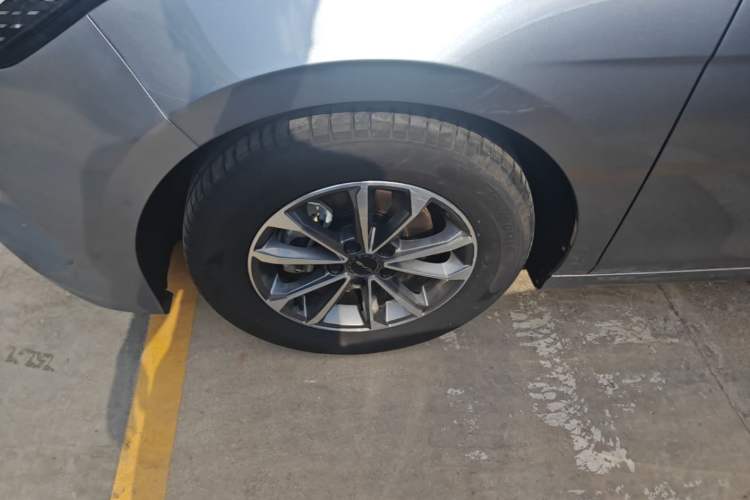 Used BYD Destroyer 05 2024 HONOR Edition DM-i 55KM Luxury Model Left Front Wheel Hub