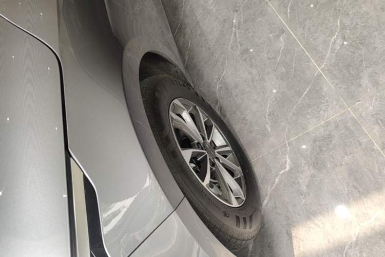 Used BYD Destroyer 05 2024 HONOR Edition DM-i 55KM Luxury Model Left Front Wheel Hub
