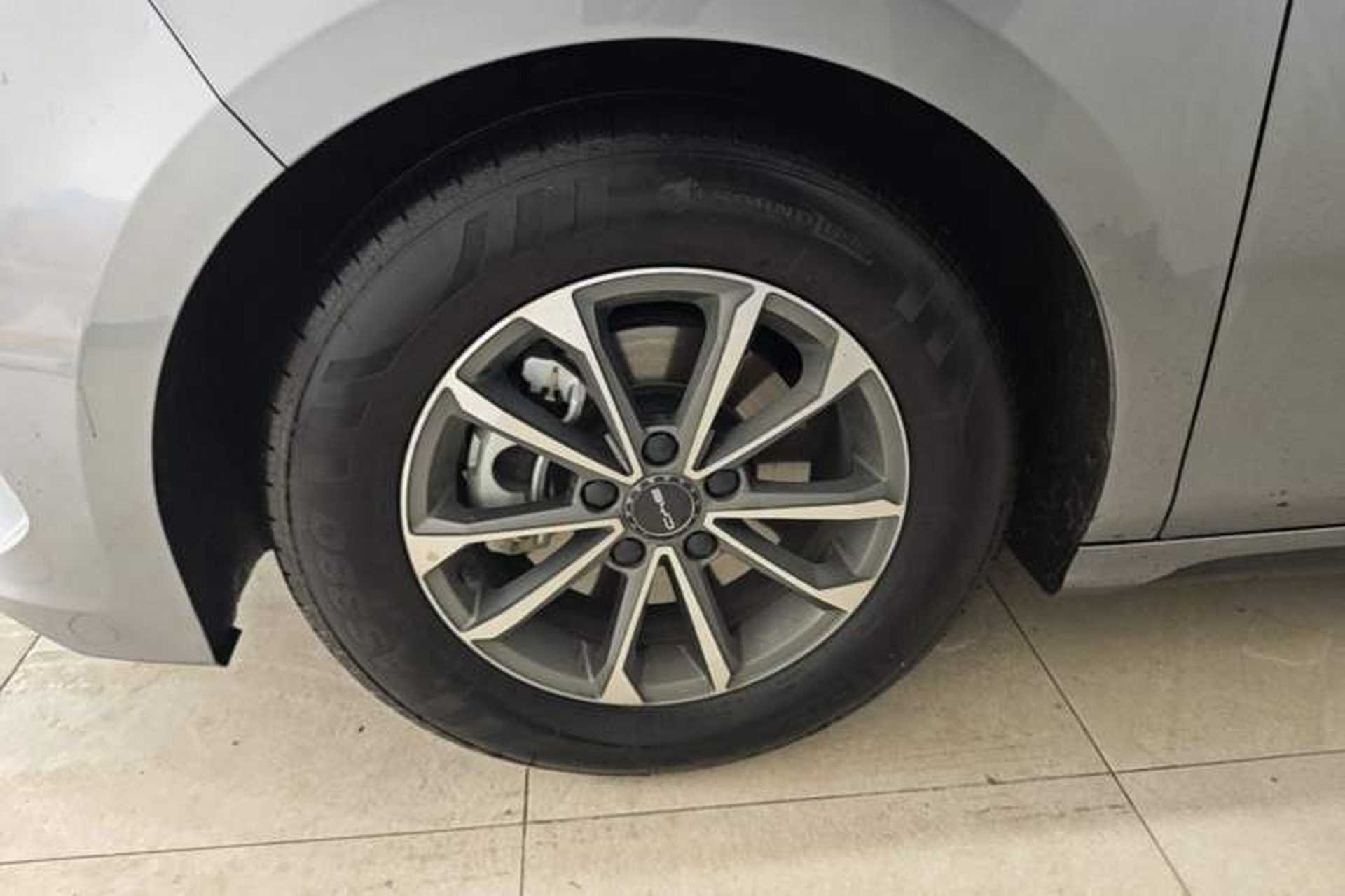 Used BYD Destroyer 05 2024 HONOR Edition DM-i 55KM Luxury Model Left Front Wheel Hub