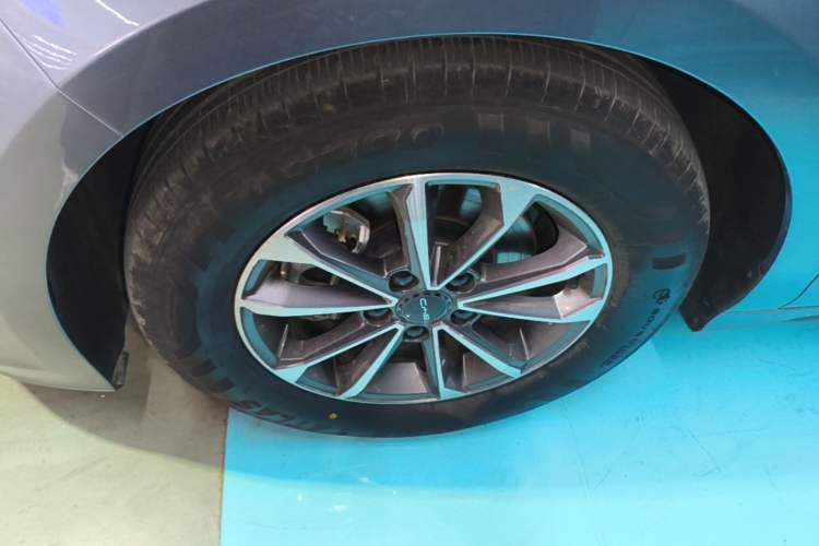 Used BYD Destroyer 05 2024 HONOR Edition DM-i 55KM Luxury Model Left Front Wheel Hub