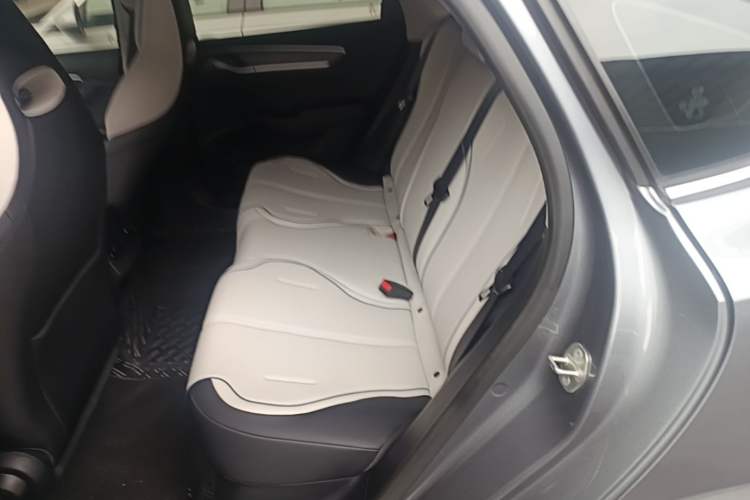Used BYD Destroyer 05 2024 Honor Edition DM-i 120KM Luxury Model Left Rear Seat