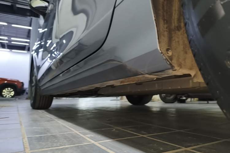 Used BYD Destroyer 05 2024 HONOR Edition DM-i 55KM Luxury Model Left Side Sill