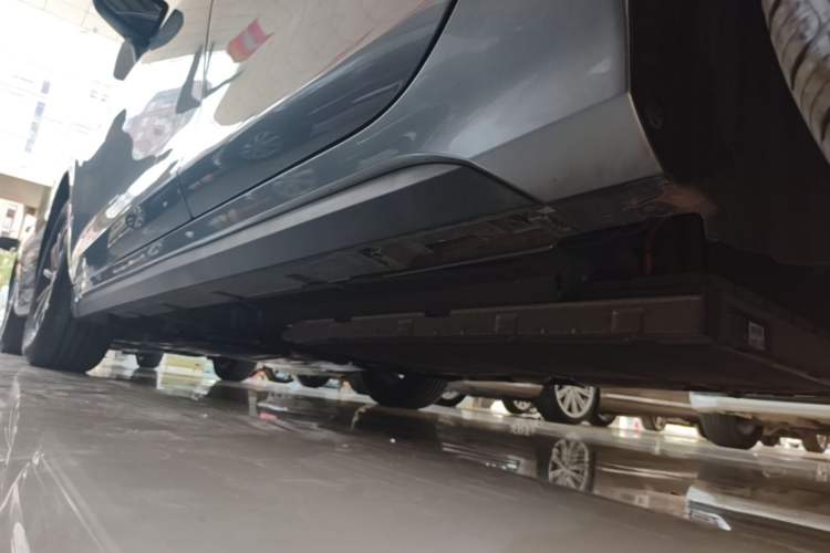 Used BYD Destroyer 05 2024 HONOR Edition DM-i 55KM Luxury Model Left Side Sill