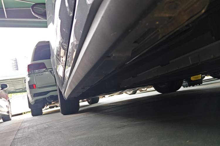 Used BYD Destroyer 05 2024 HONOR Edition DM-i 55KM Luxury Model Left Side Sill