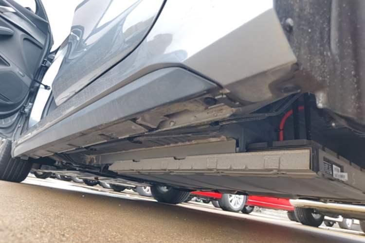Used BYD Destroyer 05 2024 HONOR Edition DM-i 55KM Luxury Model Left Side Sill