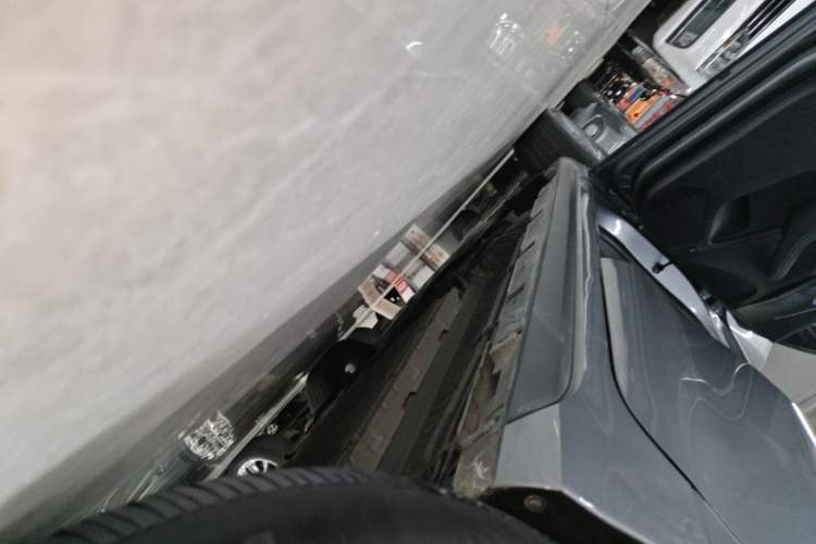 Used BYD Destroyer 05 2024 HONOR Edition DM-i 55KM Luxury Model Left Side Sill