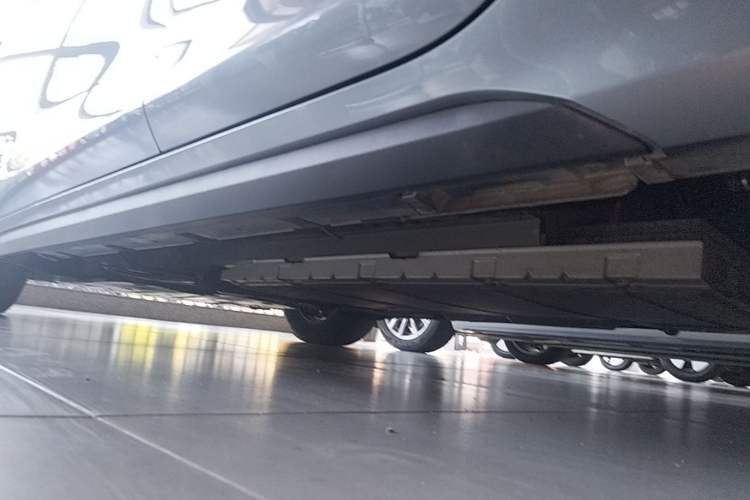 Used BYD Destroyer 05 2024 HONOR Edition DM-i 55KM Luxury Model Left Side Sill