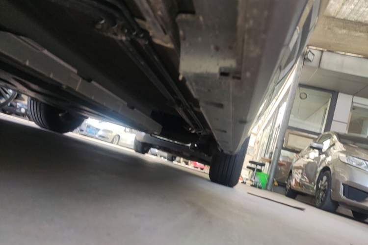 Used BYD Destroyer 05 2024 HONOR Edition DM-i 55KM Luxury Model Left Side Sill
