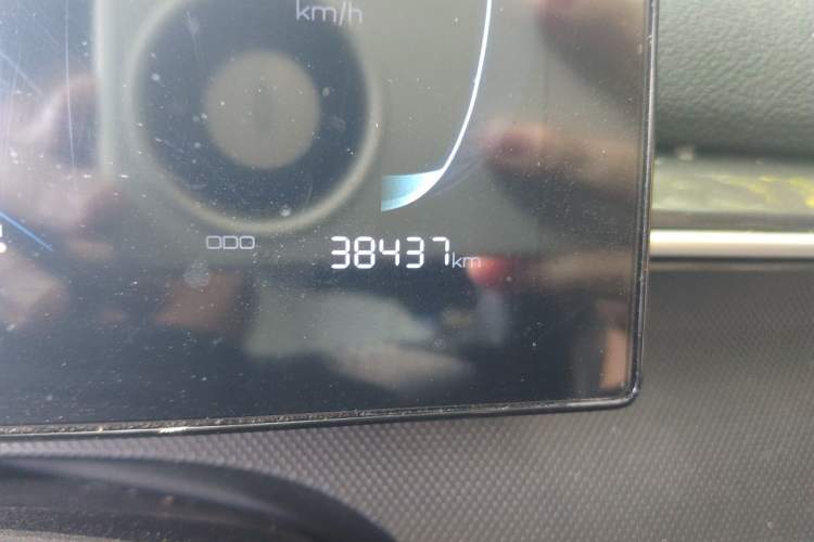 Used BYD Destroyer 05 2024 Honor Edition DM-i 120KM Luxury Model Odometer Close Up