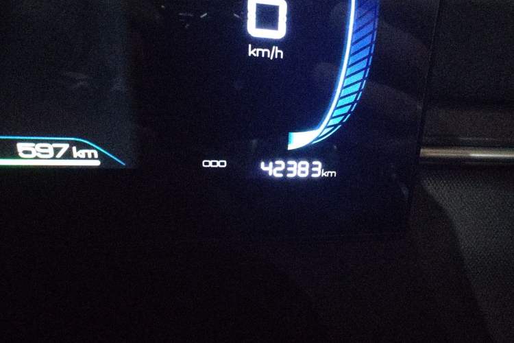 Used BYD Destroyer 05 2024 HONOR Edition DM-i 55KM Luxury Model Odometer Close Up