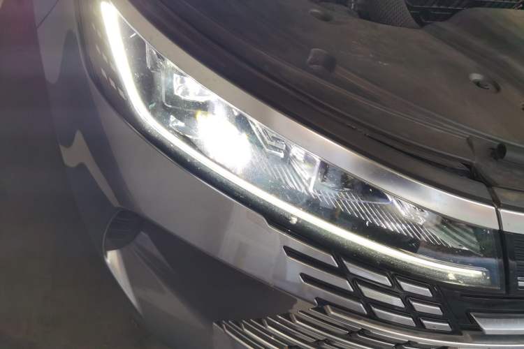 Used BYD Destroyer 05 2024 HONOR Edition DM-i 55KM Luxury Model Right Front Headlight
