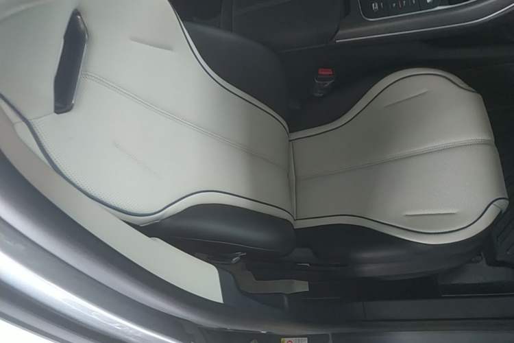 Used BYD Destroyer 05 2024 HONOR Edition DM-i 55KM Luxury Model Right Front Seat