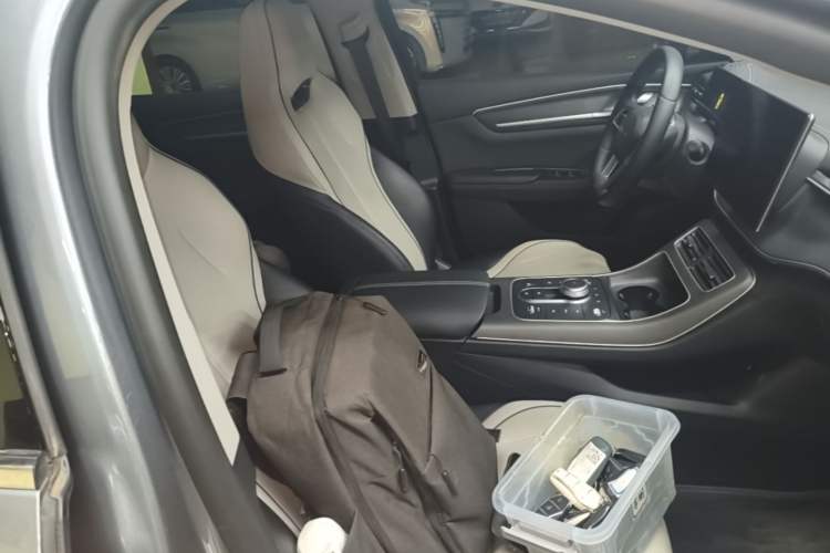Used BYD Destroyer 05 2024 HONOR Edition DM-i 55KM Luxury Model Right Front Seat