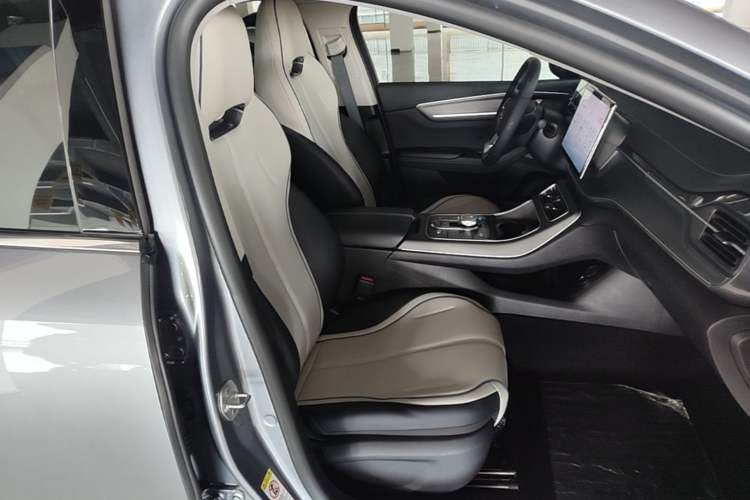 Used BYD Destroyer 05 2024 HONOR Edition DM-i 55KM Luxury Model Right Front Seat