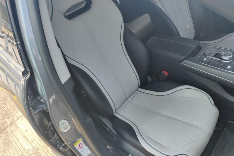 Used BYD Destroyer 05 2024 HONOR Edition DM-i 120KM Prestige Model Right Front Seat