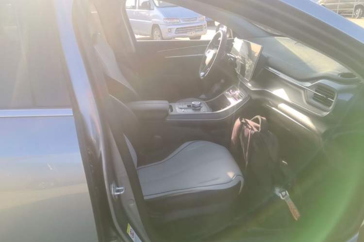 Used BYD Destroyer 05 2024 HONOR Edition DM-i 55KM Luxury Model Right Front Seat