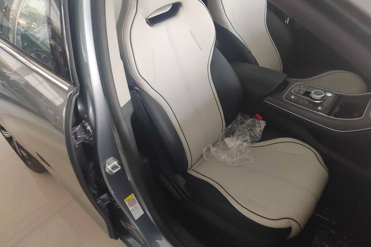 Used BYD Destroyer 05 2024 Honor Edition DM-i 120KM Luxury Model Right Front Seat