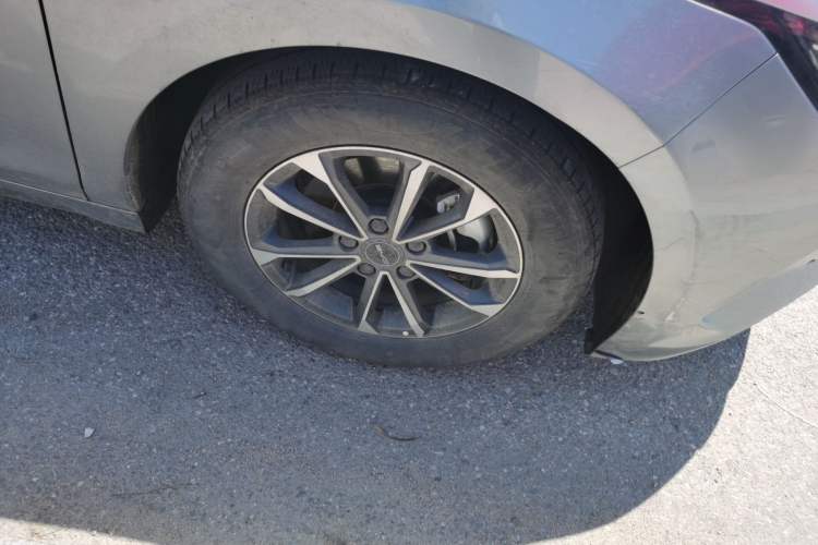 Used BYD Destroyer 05 2024 HONOR Edition DM-i 55KM Luxury Model Right Front Wheel Hub