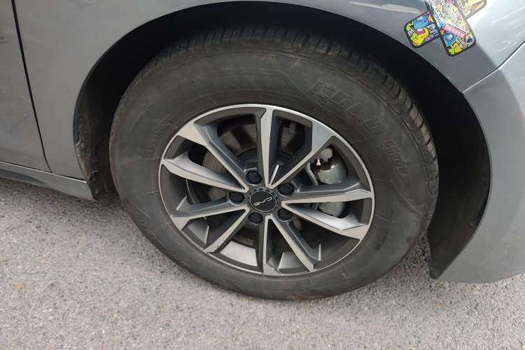 Used BYD Destroyer 05 2024 HONOR Edition DM-i 55KM Luxury Model Right Front Wheel Hub