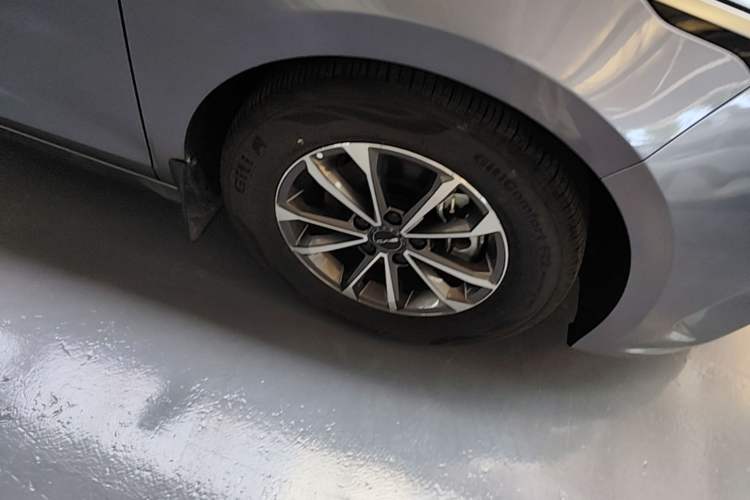 Used BYD Destroyer 05 2024 HONOR Edition DM-i 55KM Luxury Model Right Front Wheel Hub