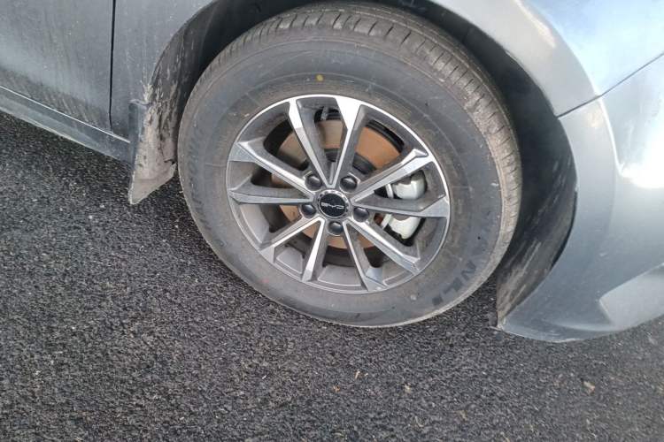 Used BYD Destroyer 05 2024 HONOR Edition DM-i 55KM Luxury Model Right Front Wheel Hub