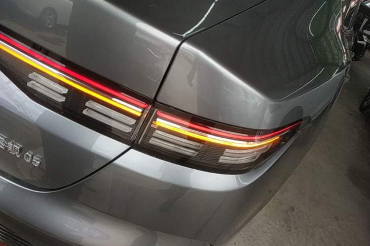 Used BYD Destroyer 05 2024 HONOR Edition DM-i 55KM Luxury Model Right Rear Taillight