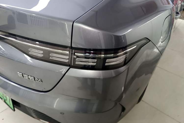 Used BYD Destroyer 05 2024 HONOR Edition DM-i 55KM Luxury Model Right Rear Taillight