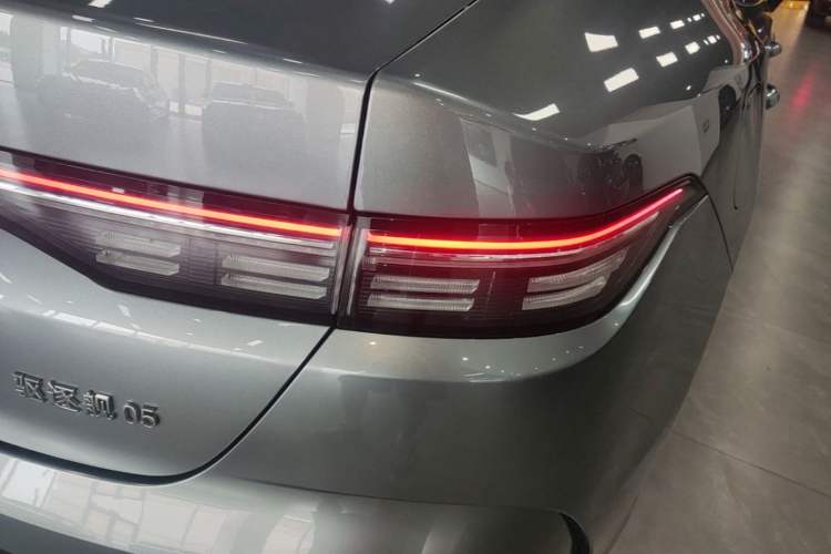 Used BYD Destroyer 05 2024 HONOR Edition DM-i 55KM Luxury Model Right Rear Taillight