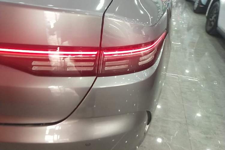 Used BYD Destroyer 05 2024 HONOR Edition DM-i 55KM Luxury Model Right Rear Taillight