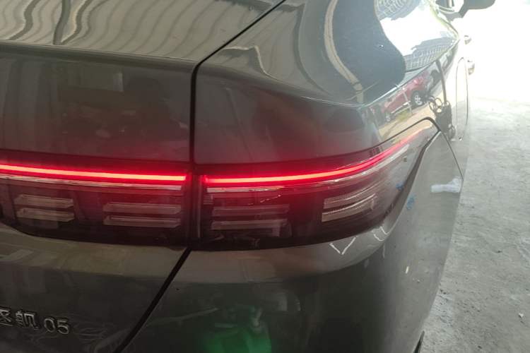 Used BYD Destroyer 05 2024 HONOR Edition DM-i 55KM Luxury Model Right Rear Taillight