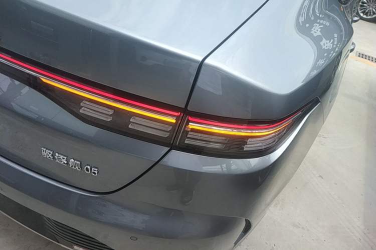 Used BYD Destroyer 05 2024 Honor Edition DM-i 120KM Luxury Model Right Rear Taillight