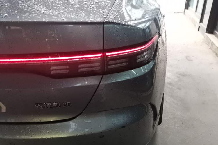 Used BYD Destroyer 05 2024 HONOR Edition DM-i 55KM Luxury Model Right Rear Taillight