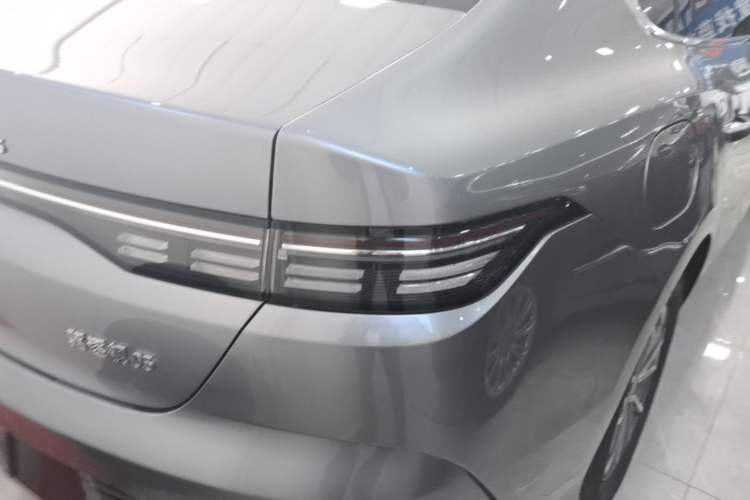 Used BYD Destroyer 05 2024 HONOR Edition DM-i 55KM Luxury Model Right Rear Taillight