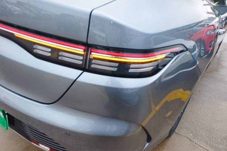 Used BYD Destroyer 05 2024 HONOR Edition DM-i 55KM Luxury Model Right Rear Taillight