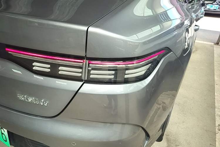 Used BYD Destroyer 05 2024 HONOR Edition DM-i 55KM Luxury Model Right Rear Taillight
