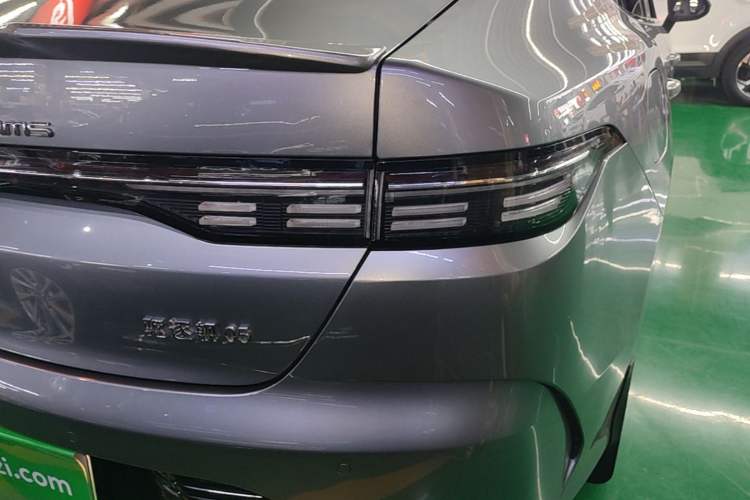 Used BYD Destroyer 05 2024 HONOR Edition DM-i 55KM Luxury Model Right Rear Taillight