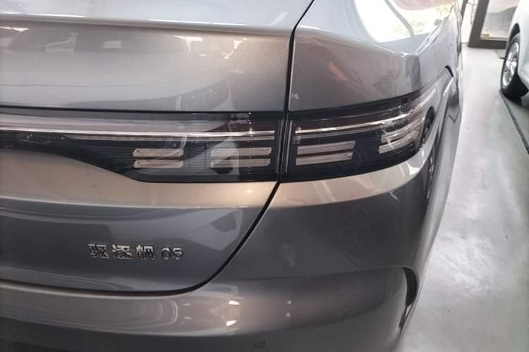 Used BYD Destroyer 05 2024 HONOR Edition DM-i 55KM Luxury Model Right Rear Taillight