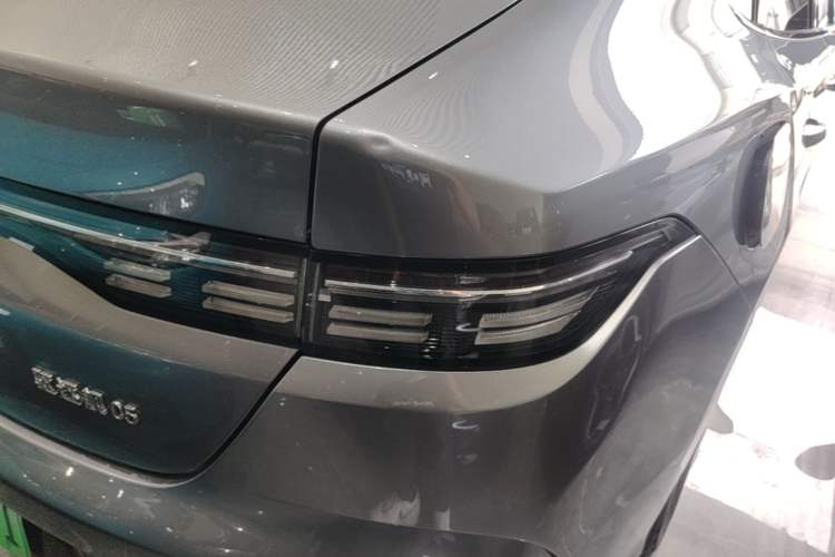 Used BYD Destroyer 05 2024 HONOR Edition DM-i 55KM Luxury Model Right Rear Taillight