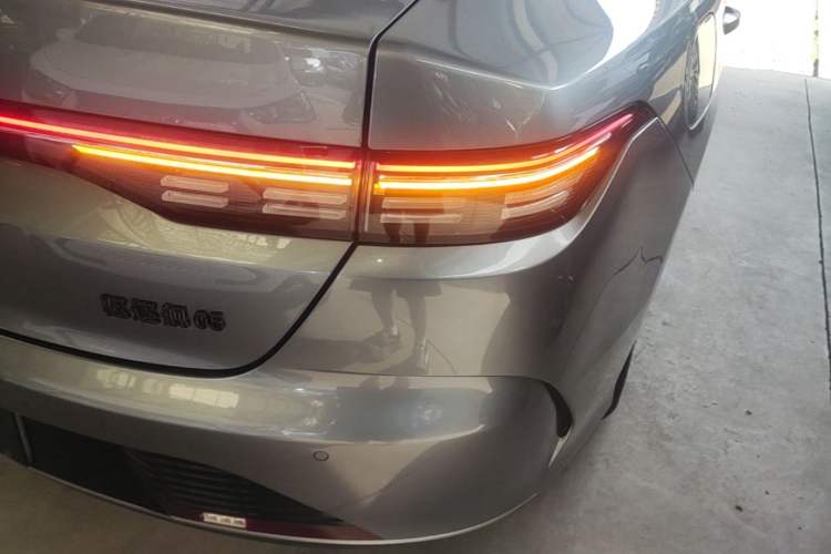 Used BYD Destroyer 05 2024 HONOR Edition DM-i 55KM Luxury Model Right Rear Taillight