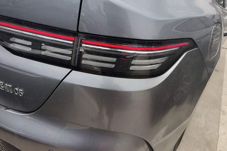Used BYD Destroyer 05 2024 HONOR Edition DM-i 55KM Luxury Model Right Rear Taillight