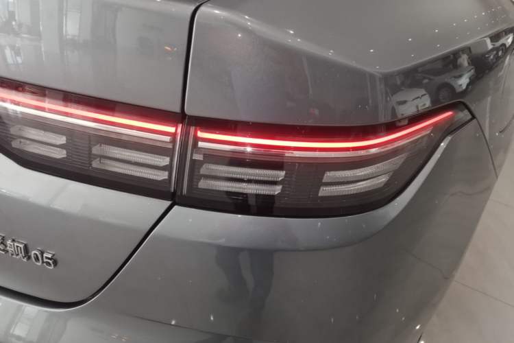 Used BYD Destroyer 05 2024 HONOR Edition DM-i 55KM Luxury Model Right Rear Taillight
