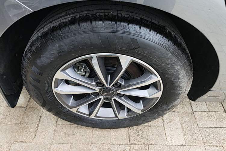 Used BYD Destroyer 05 2024 HONOR Edition DM-i 55KM Luxury Model Right Rear Wheel Hub