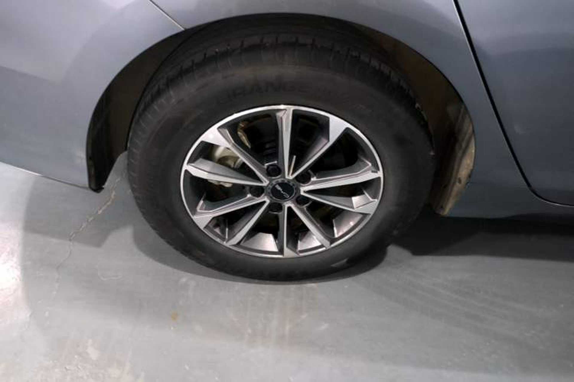 Used BYD Destroyer 05 2024 HONOR Edition DM-i 55KM Luxury Model Right Rear Wheel Hub