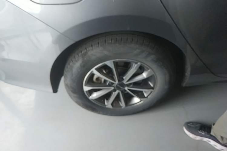 Used BYD Destroyer 05 2024 HONOR Edition DM-i 55KM Luxury Model Right Rear Wheel Hub